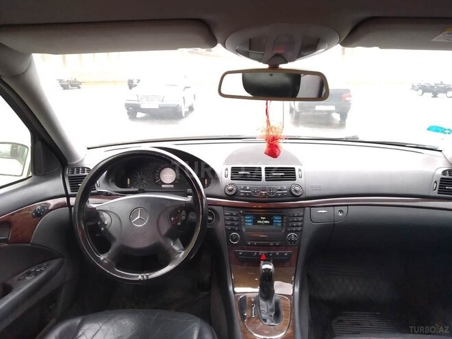 Mercedes E 220 2005, 265,000 km - 2.2 l - Bakı