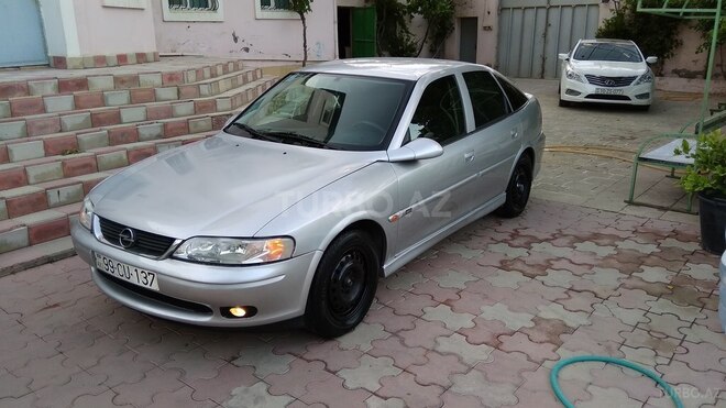 Opel Vectra 1999, 242,000 km - 1.6 l - Xırdalan