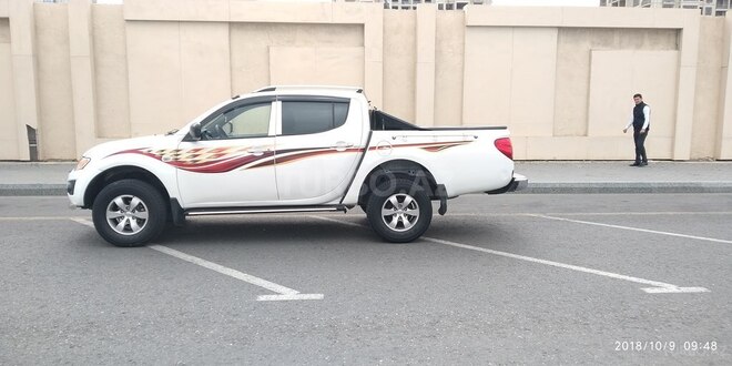 Mitsubishi L200 2011, 162,096 km - 2.5 l - Bakı
