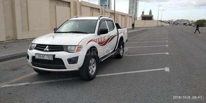Mitsubishi L200 2011, 162,096 km - 2.5 l - Bakı