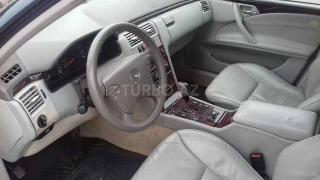 Mercedes E 260 2001, 265,000 km - 2.6 л - Gəncə