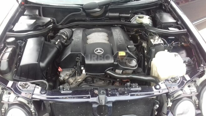Mercedes E 260 2001, 265,000 km - 2.6 л - Gəncə