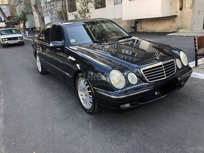 Mercedes E 240 2000, 265,700 km - 2.4 l - Sumqayıt