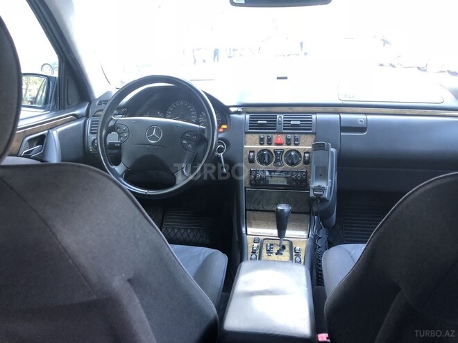 Mercedes E 240 2000, 265,700 km - 2.4 l - Sumqayıt