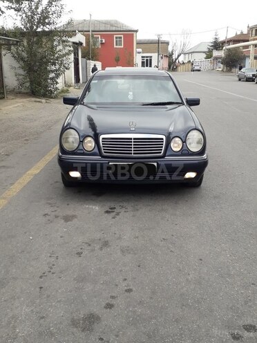 Mercedes E 230 1996, 256,000 km - 2.3 l - Bakı