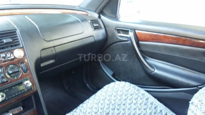 Mercedes C 230 1999, 290,000 km - 2.3 l - Bakı