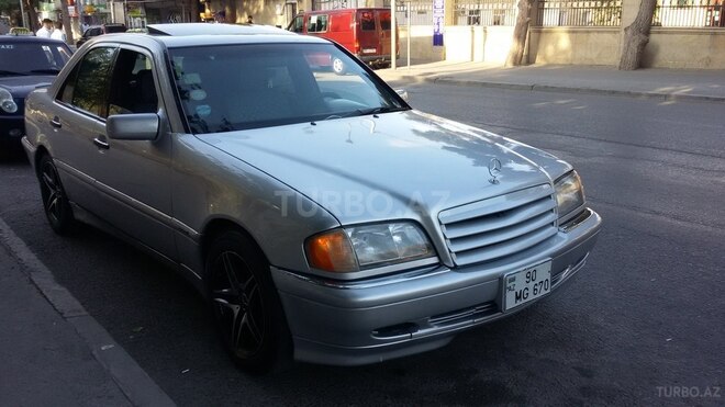 Mercedes C 230 1999, 290,000 km - 2.3 l - Bakı
