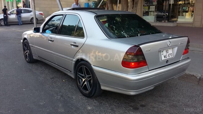 Mercedes C 230 1999, 290,000 km - 2.3 l - Bakı