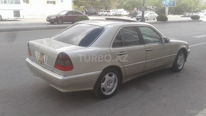 Mercedes C 230 1998, 180,000 km - 2.3 l - Bakı
