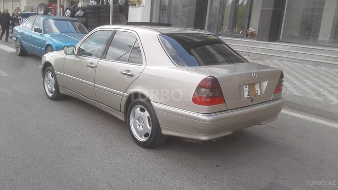 Mercedes C 230 1998, 180,000 km - 2.3 l - Bakı