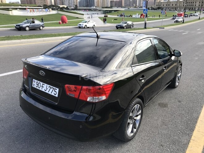 Kia Cerato 2009, 178,000 km - 2.0 l - Bakı
