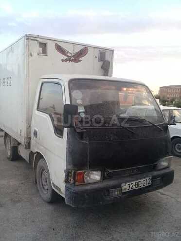 Kia Bongo 2001, 300,000 km - 2.7 л - Yevlax