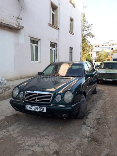 Mercedes E 200 1997, 442,000 km - 2.0 l - Gəncə