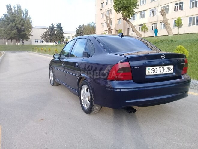 Opel Vectra 1999, 338,000 km - 1.6 l - Sumqayıt