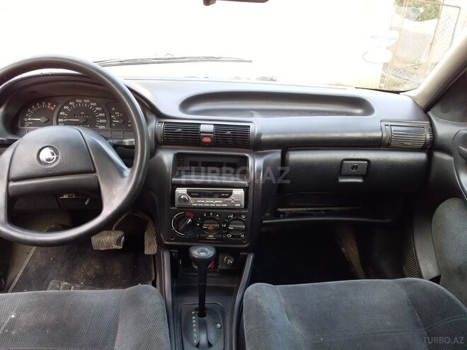 Opel Astra 1993, 313,000 km - 1.8 l - Qazax