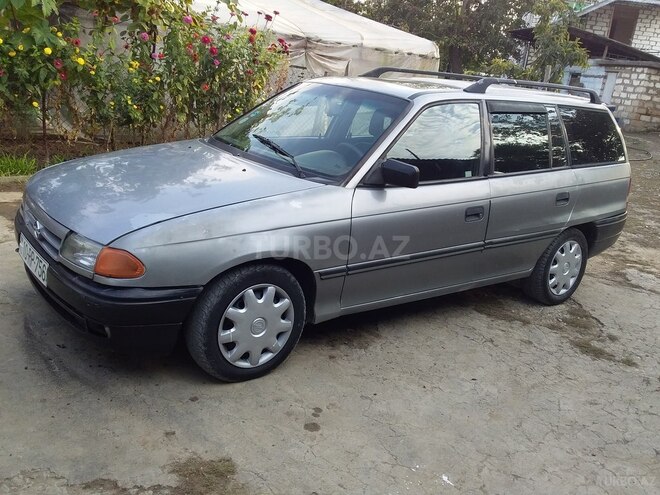 Opel Astra 1993, 313,000 km - 1.8 l - Qazax