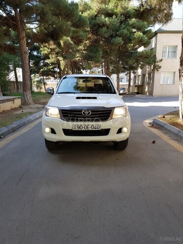 Toyota Hilux 2013, 130,000 km - 2.5 l - Bakı