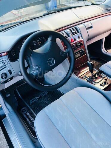 Mercedes E 200 2001, 197,000 km - 2.0 l - Gəncə