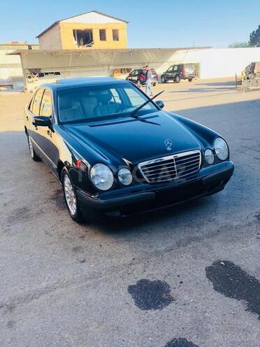 Mercedes E 200 2001, 197,000 km - 2.0 l - Gəncə
