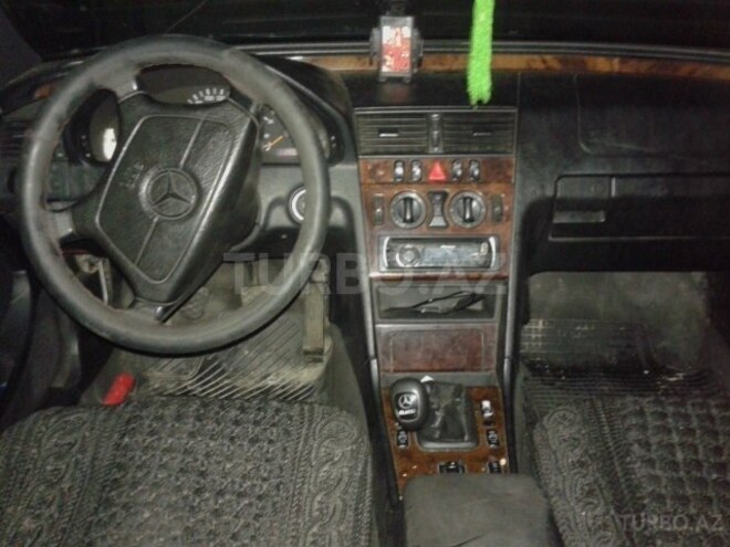Mercedes C 220 1998, 250,000 km - 2.2 l - Şamaxı