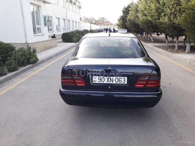 Mercedes E 240 1997, 121,340 km - 2.4 l - Sumqayıt