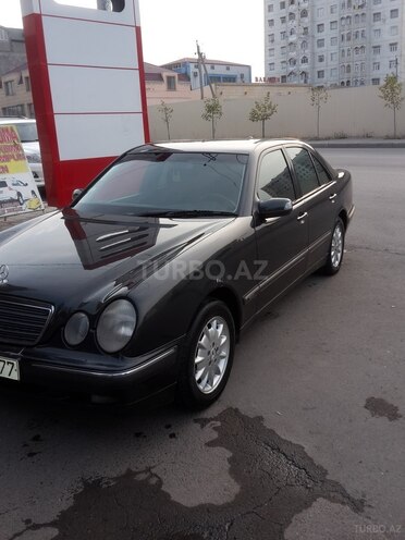 Mercedes E 270 2001, 316,000 km - 2.7 l - Gəncə