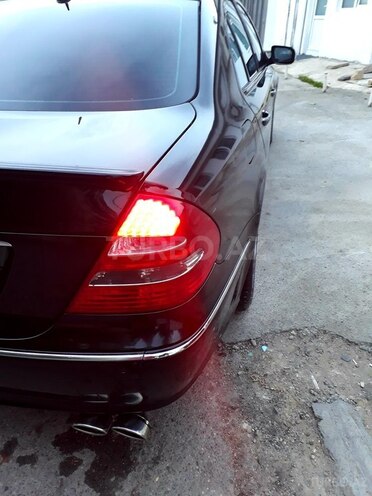 Mercedes E 270 2002, 425,905 km - 2.7 л - Bakı