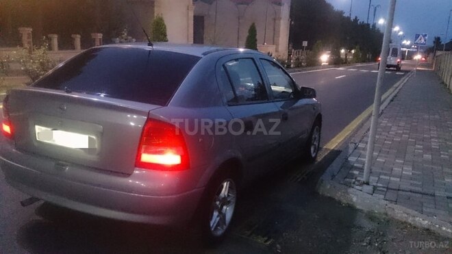 Opel Astra 2000, 225,000 km - 2.0 л - Oğuz
