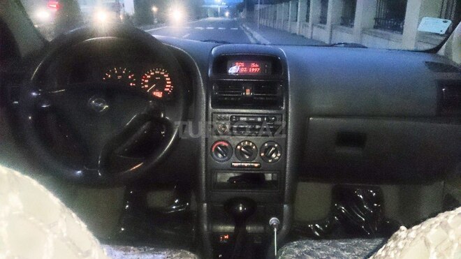 Opel Astra 2000, 225,000 km - 2.0 л - Oğuz