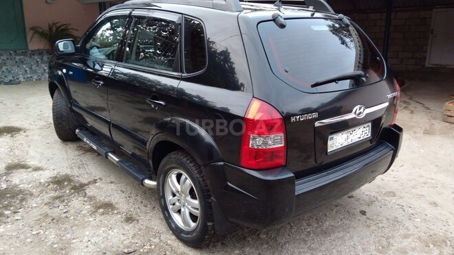 Hyundai Tucson 2006, 200,000 km - 2.0 l - Qusar