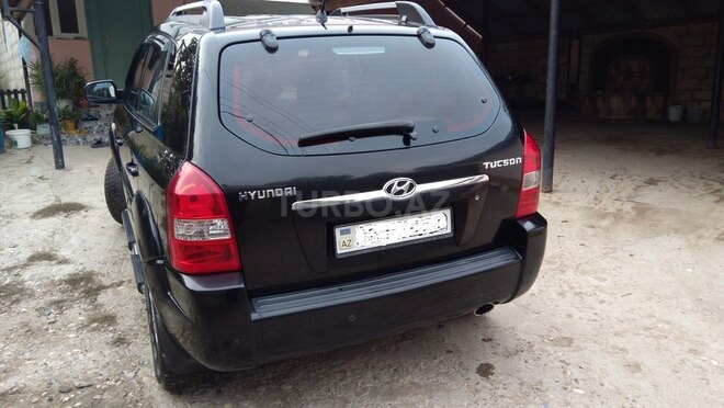 Hyundai Tucson 2006, 200,000 km - 2.0 l - Qusar