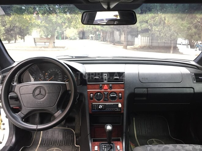 Mercedes C 180 1997, 290,000 km - 1.8 l - Bakı