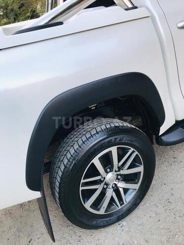 Toyota Hilux 2016, 65,000 km - 2.8 l - Bakı