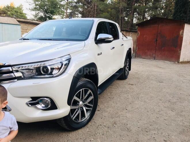 Toyota Hilux 2016, 65,000 km - 2.8 l - Bakı