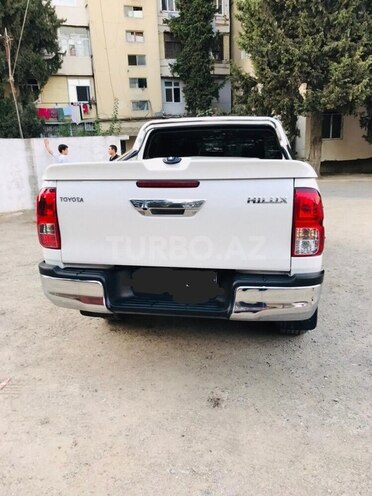 Toyota Hilux 2016, 65,000 km - 2.8 l - Bakı