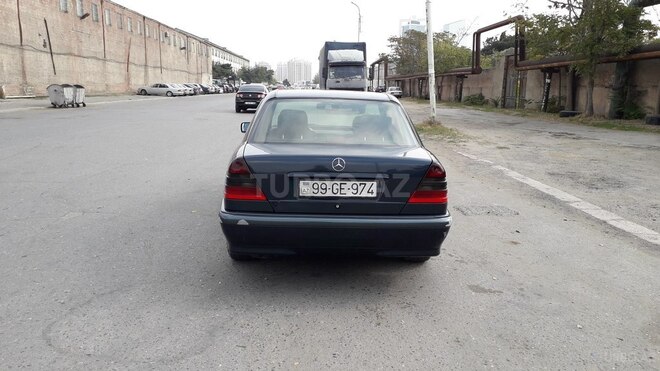 Mercedes C 220 2000, 321,200 km - 2.2 l - Bakı