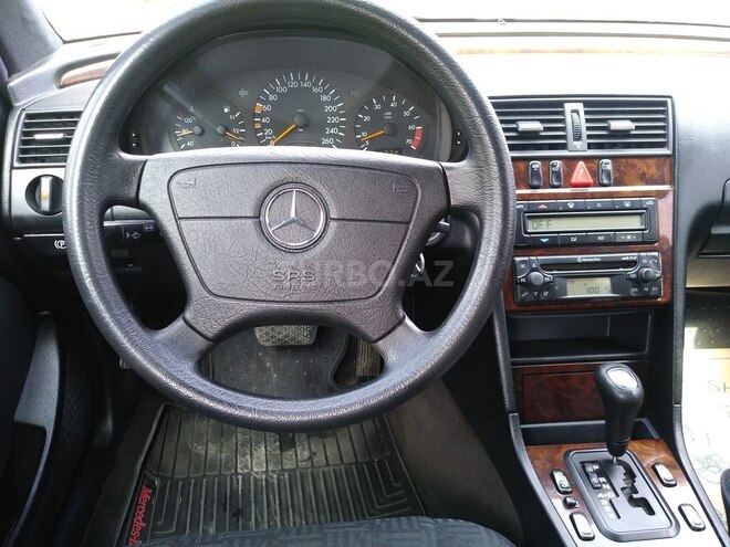 Mercedes C 240 1997, 210,000 km - 2.4 l - Bakı