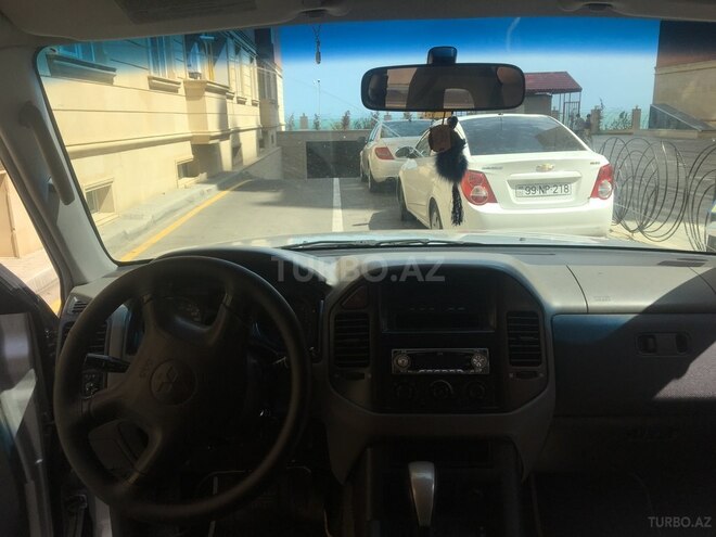 Mitsubishi Pajero 2003, 330,000 km - 3.0 l - Sumqayıt