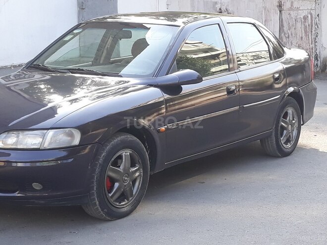 Opel Vectra 1996, 380,000 km - 1.8 л - Bakı