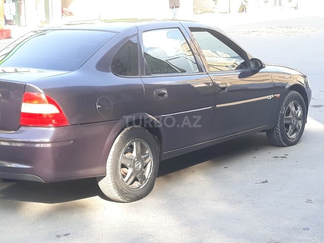 Opel Vectra 1996, 380,000 km - 1.8 л - Bakı