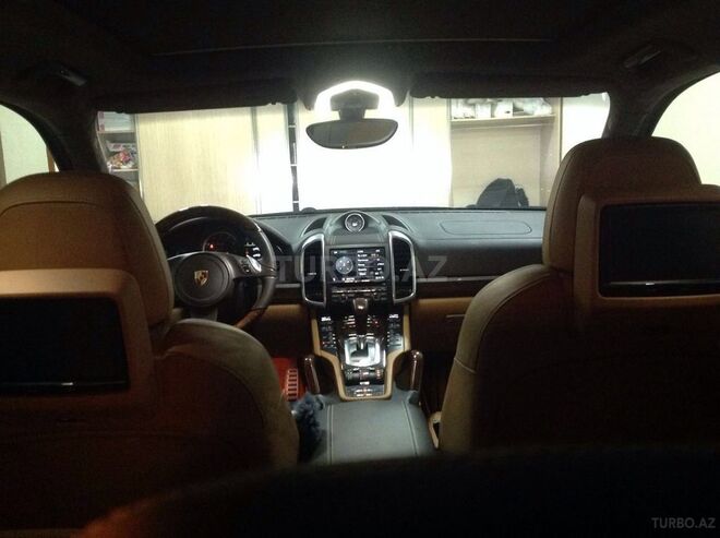 Porsche Cayenne Turbo 2012, 107,500 km - 4.8 л - Bakı