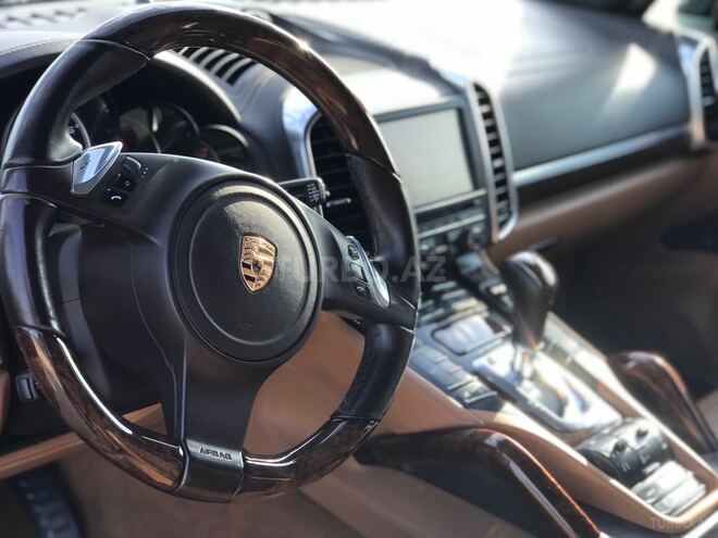 Porsche Cayenne Turbo 2012, 107,500 km - 4.8 л - Bakı
