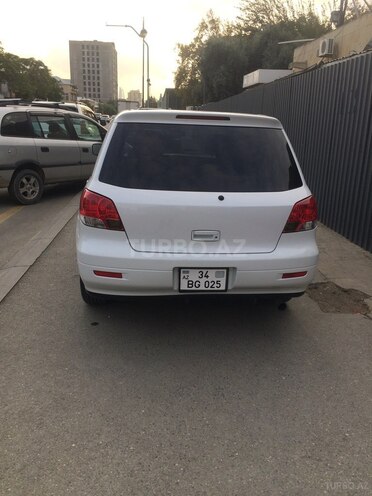 Mitsubishi Airtrek 2001, 260,000 km - 2.0 л - Bakı