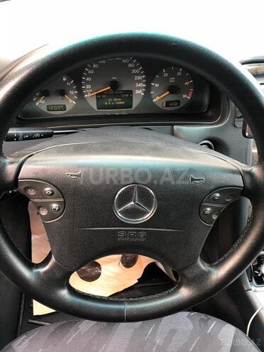 Mercedes E 220 2000, 325,000 km - 2.2 l - Bakı