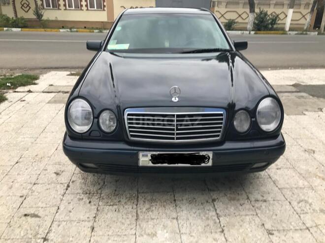 Mercedes E 220 1999, 312,000 km - 2.2 л - Lənkəran