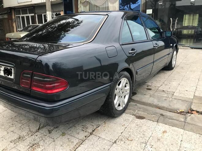 Mercedes E 220 1999, 312,000 km - 2.2 л - Lənkəran