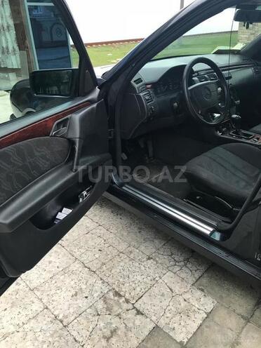 Mercedes E 220 1999, 312,000 km - 2.2 л - Lənkəran
