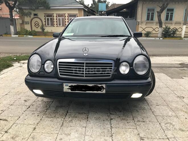 Mercedes E 220 1999, 312,000 km - 2.2 л - Lənkəran
