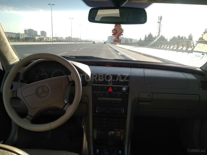 Mercedes C 230 1997, 290,854 km - 2.3 l - Bakı
