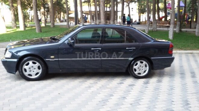 Mercedes C 220 1997, 297,500 km - 2.2 л - Bakı